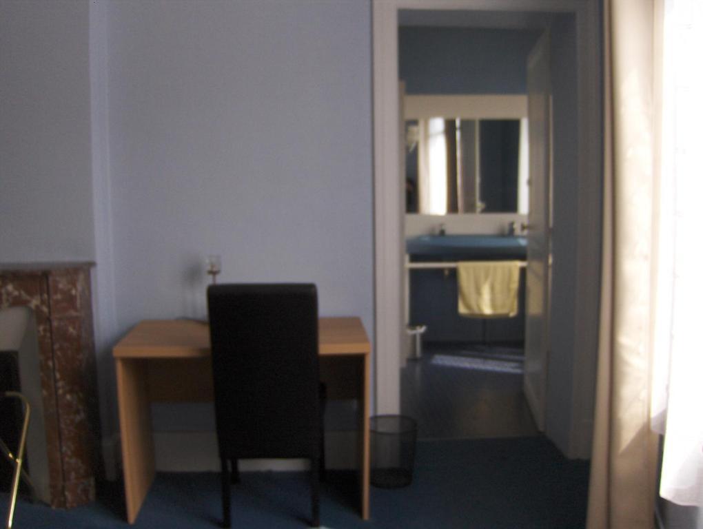 La Tour De Crecy Hotel Room photo