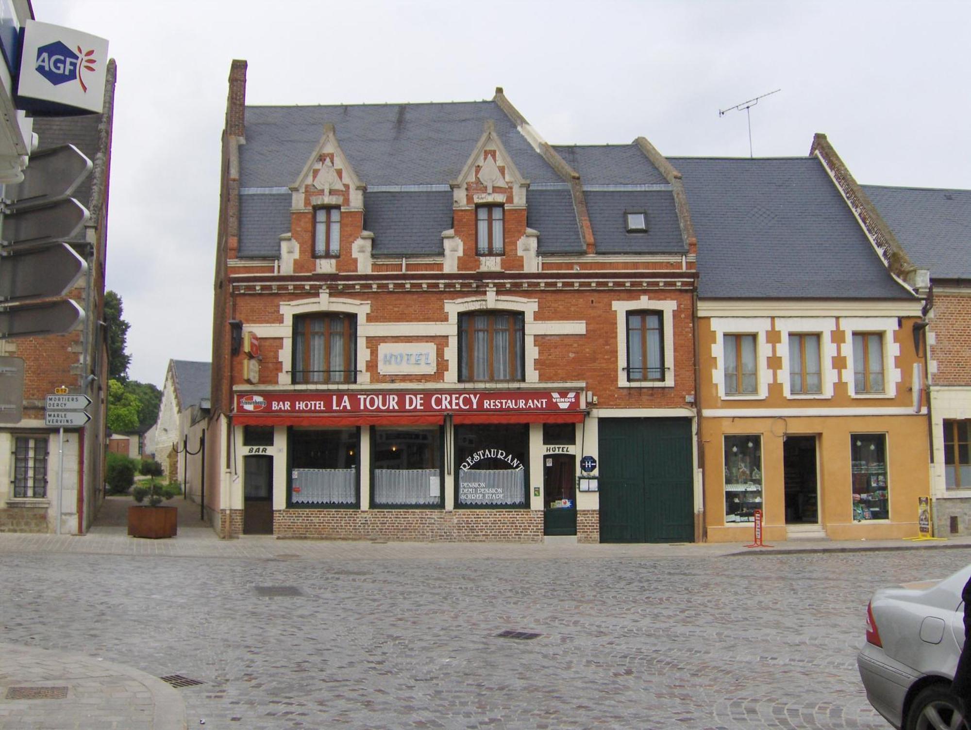 La Tour De Crecy Hotel Exterior photo
