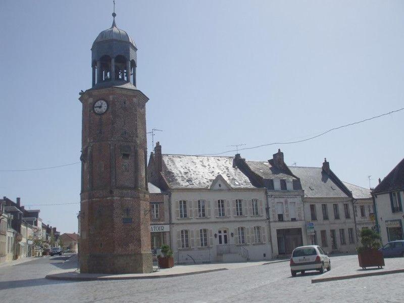 La Tour De Crecy Hotel Exterior photo